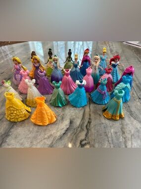 Disney Princess Magic Clip Lot